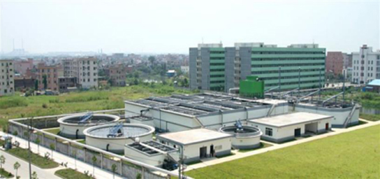 匯眾公司提供污水處理工程系統(tǒng)的項(xiàng)目咨詢(xún)、工程設(shè)計(jì)、設(shè)備制造、施工安裝、調(diào)試運(yùn)行、人員培訓(xùn)等投資、建設(shè)、運(yùn)營(yíng)全方位服務(wù)；或根據(jù)客戶(hù)的需求，提供各類(lèi)型污水處理設(shè)備。